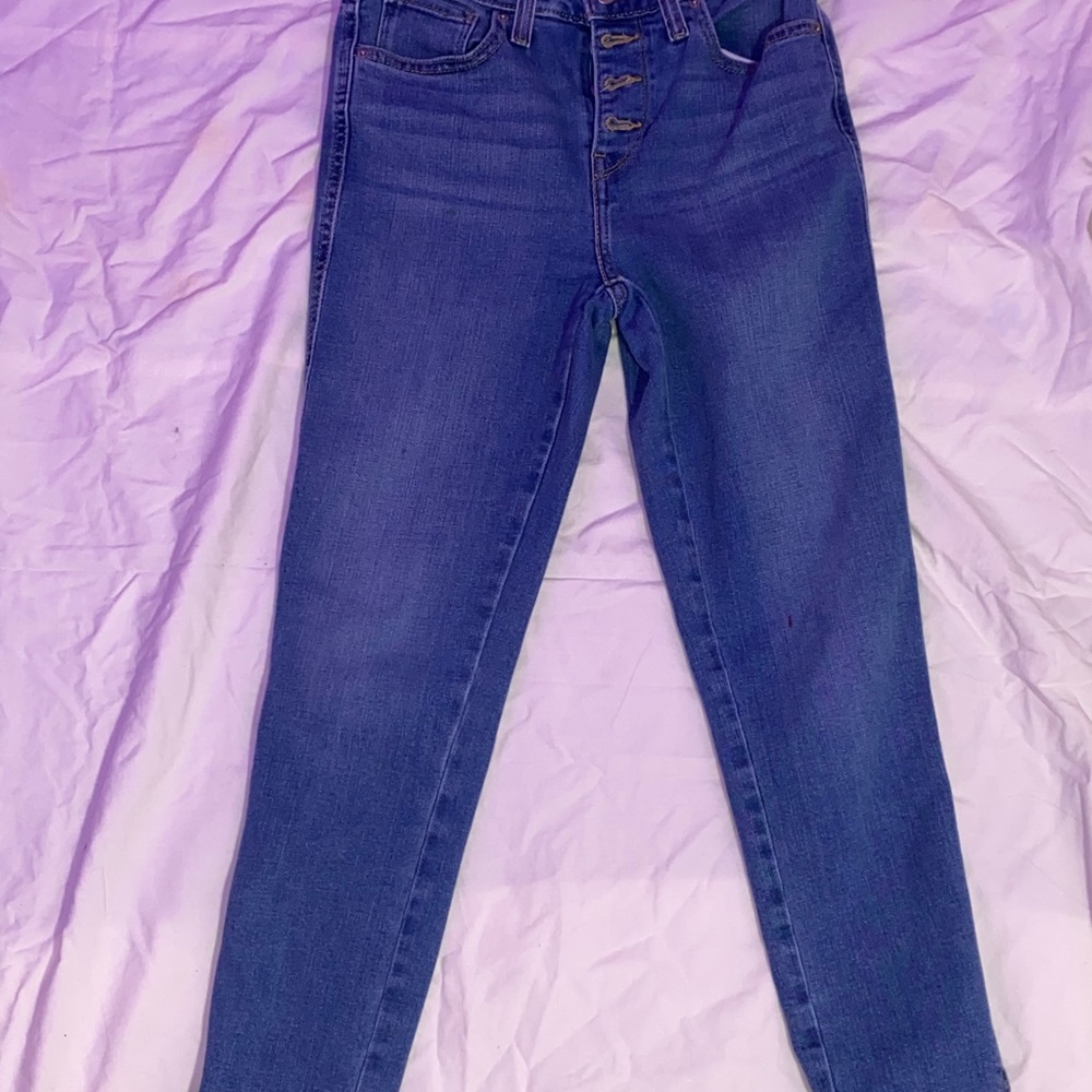 Levi high rise size 25 jeans